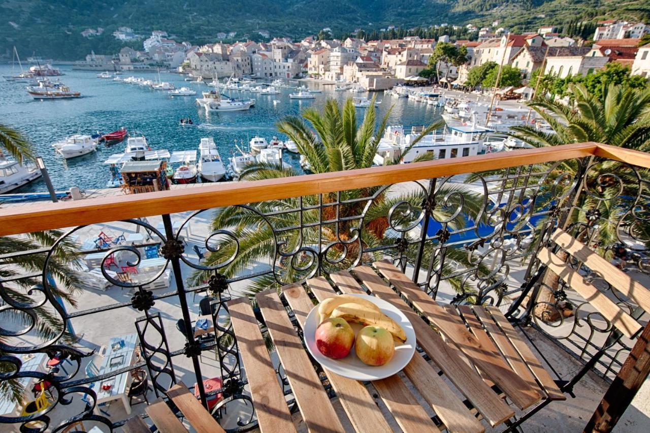 Seafront Rooms Koluna Komiža Exteriör bild