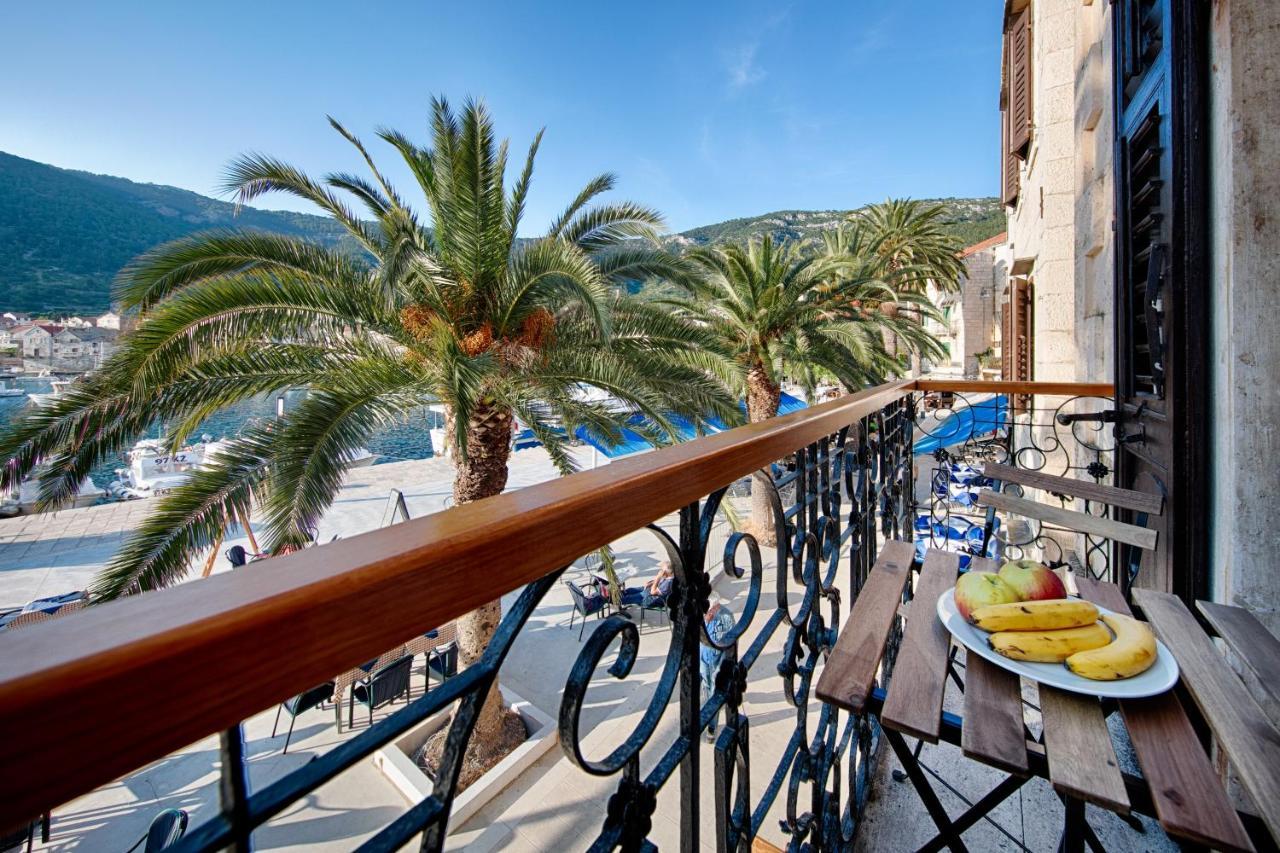 Seafront Rooms Koluna Komiža Exteriör bild