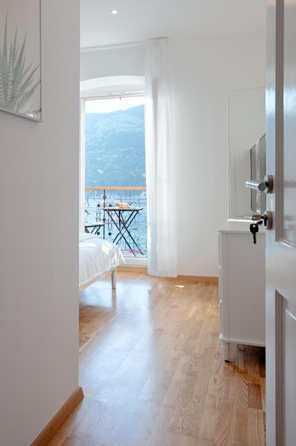 Seafront Rooms Koluna Komiža Exteriör bild