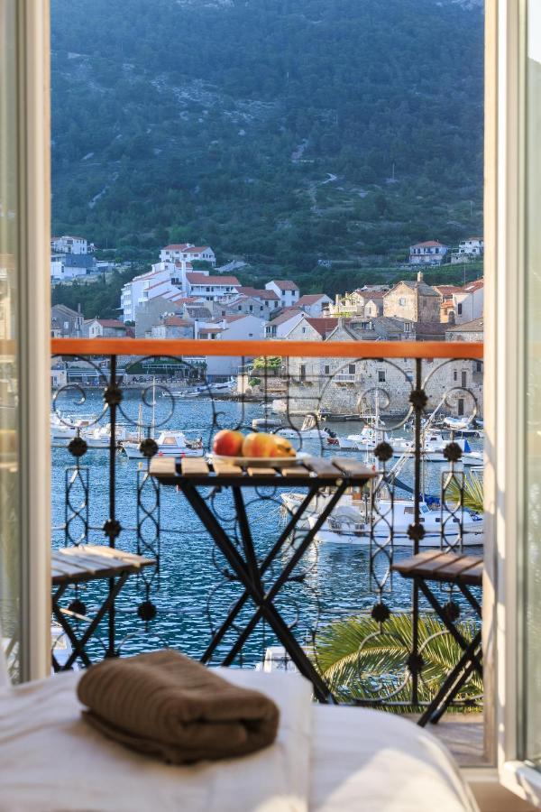 Seafront Rooms Koluna Komiža Exteriör bild